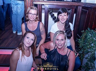 DIE GROSSE DRESDNER Ü30 PARTY