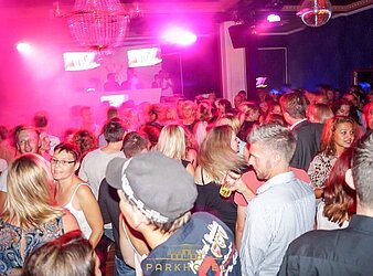 DIE GROSSE DRESDNER Ü30 PARTY